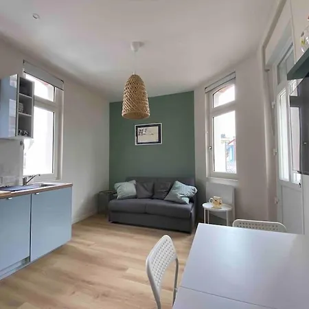 Appartement Superbe Avec Chambre, Proche *